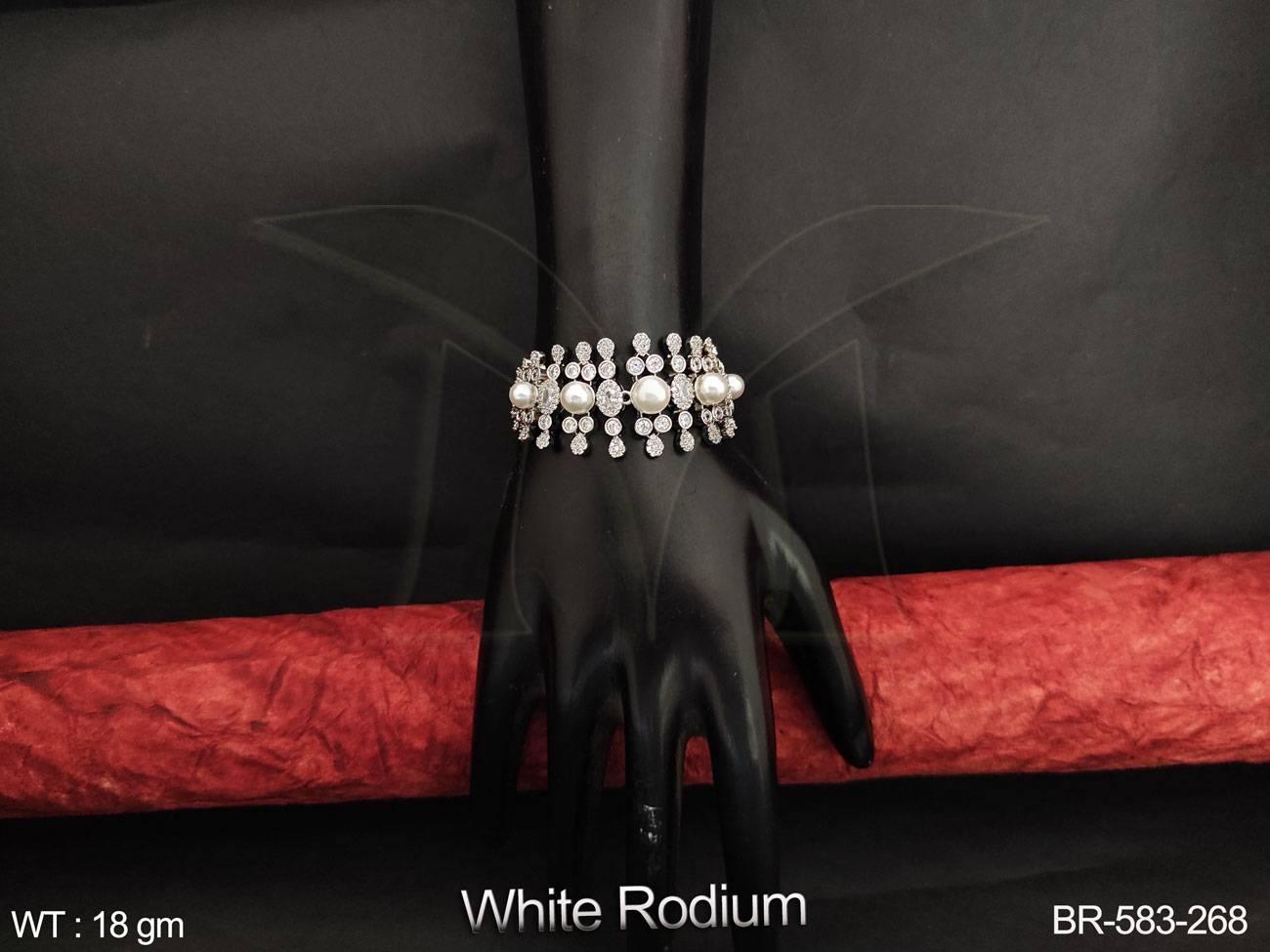BR-583-268-WHITE