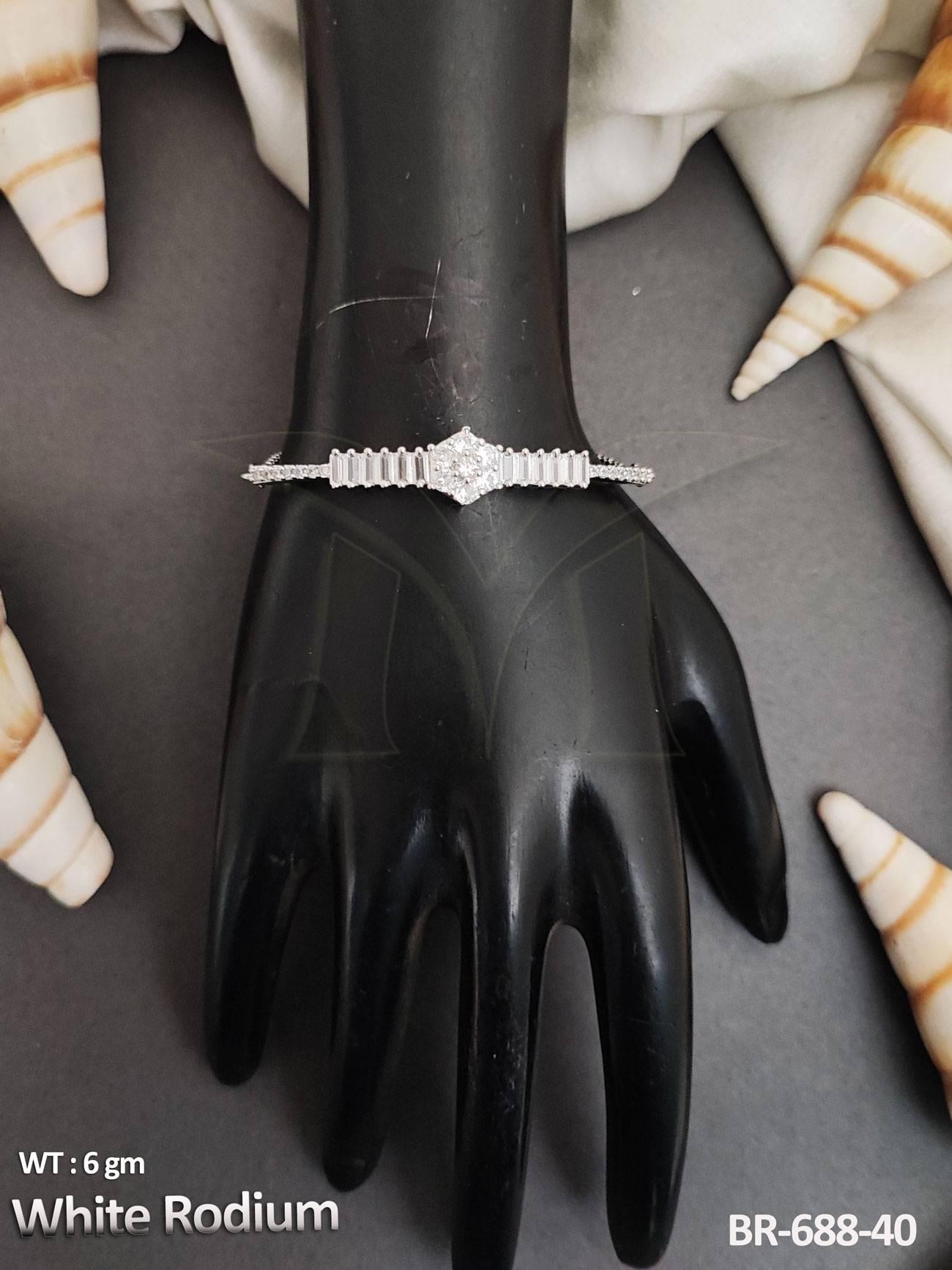 BR-688-40-WHITE
