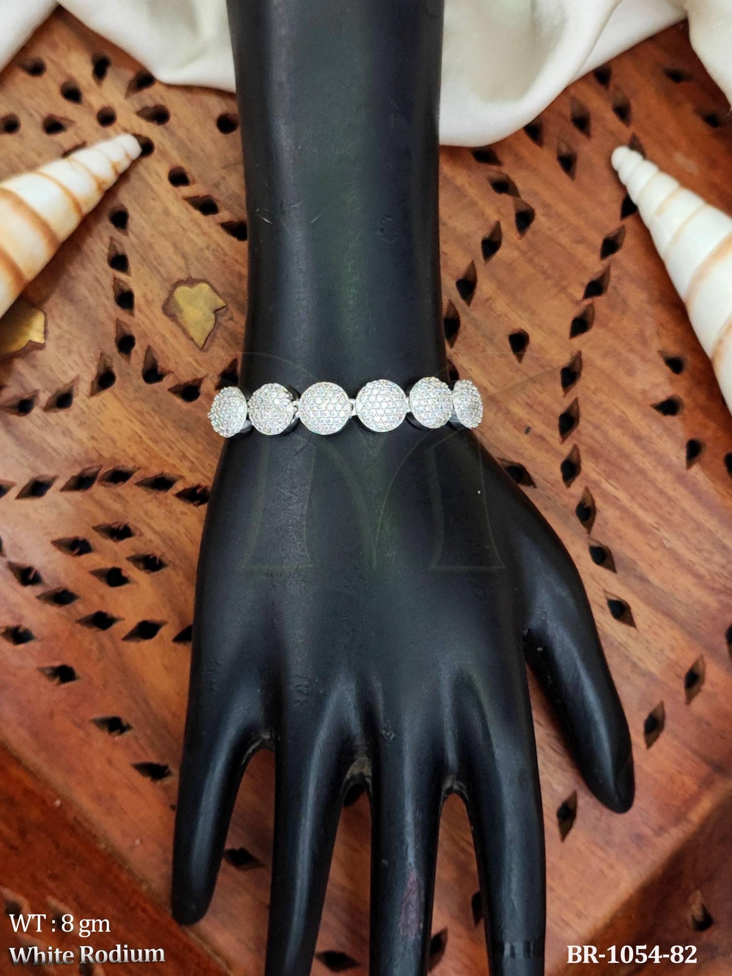 BR-1054-82-WHITE