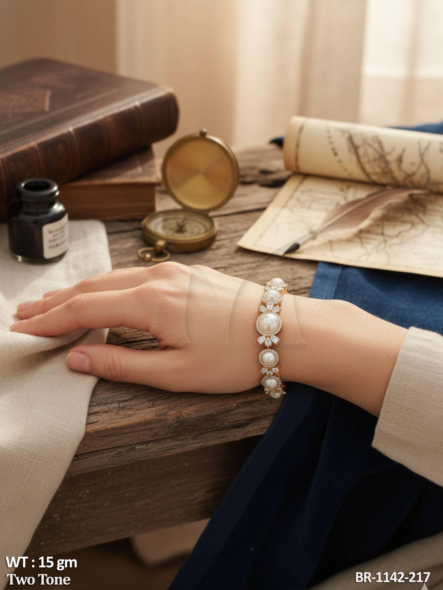 BR-1142-217-WHITE