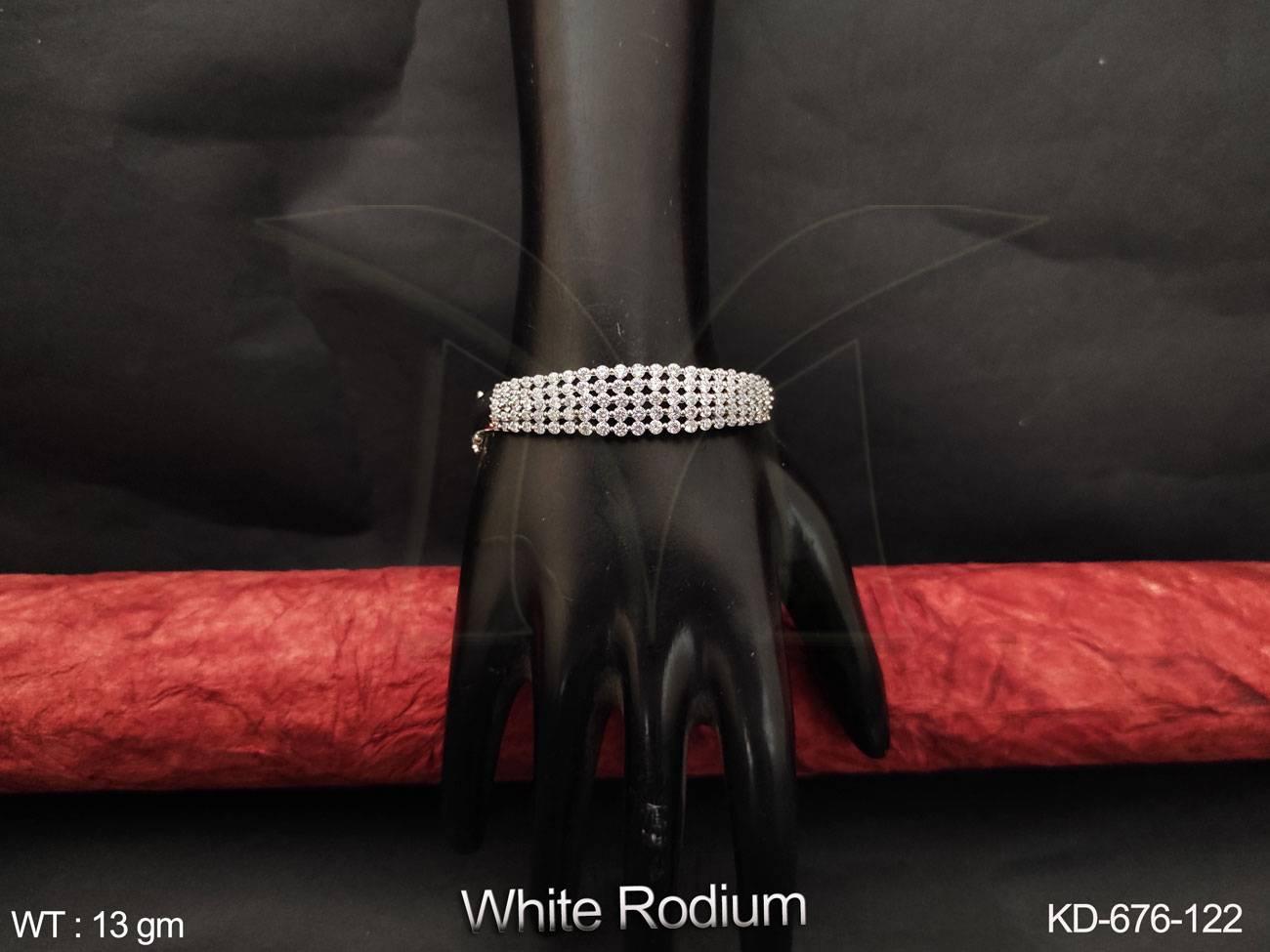 KD-676-122-WHITE