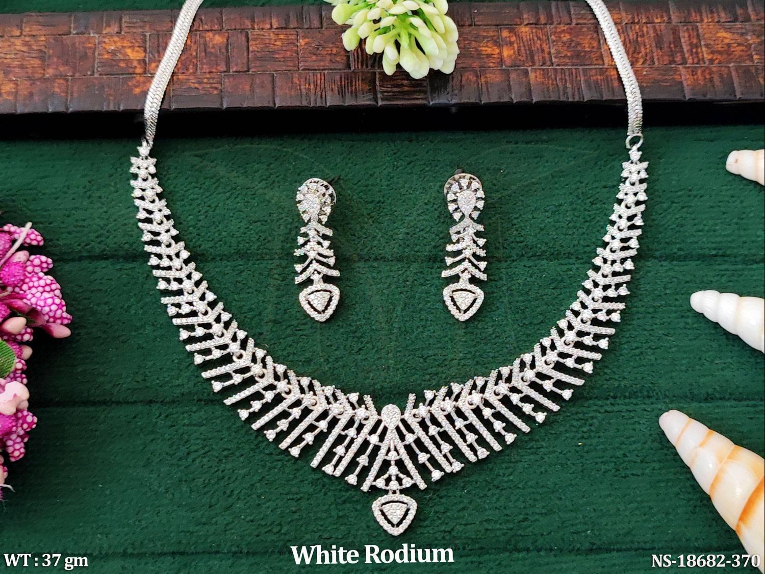 NS-18682-370-WHITE