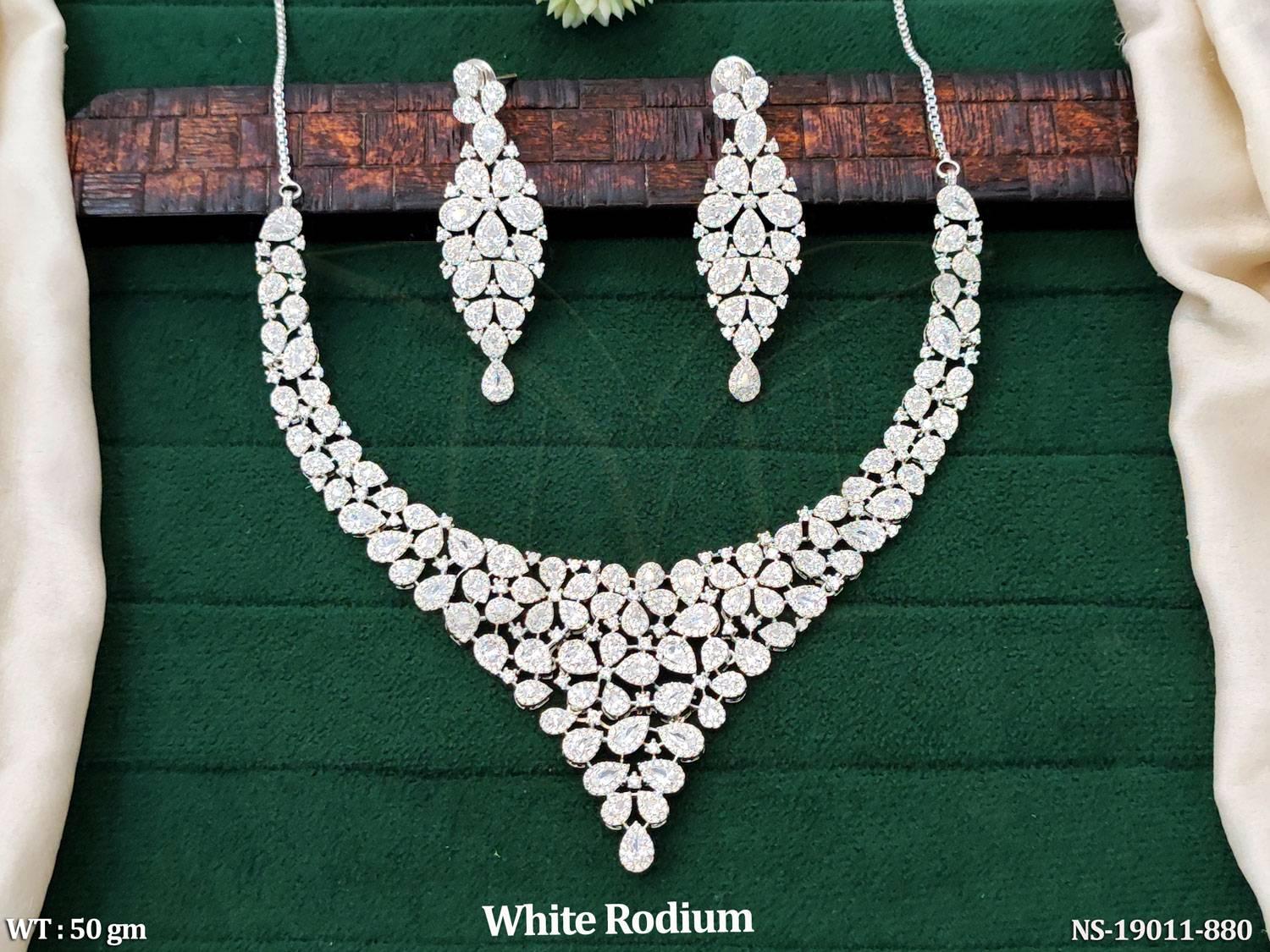 NS-19011-880-WHITE