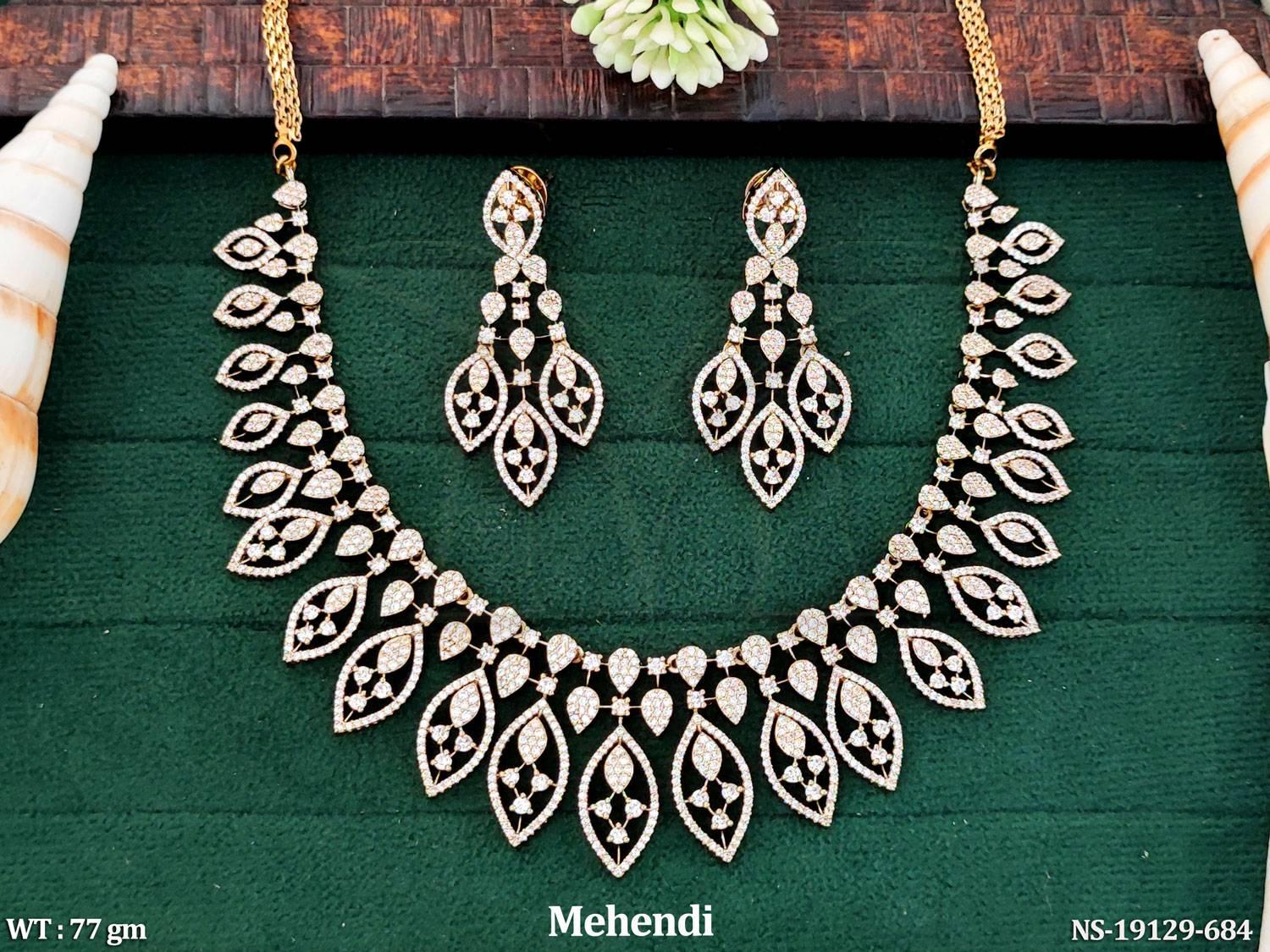 NS-19129-684-WHITE