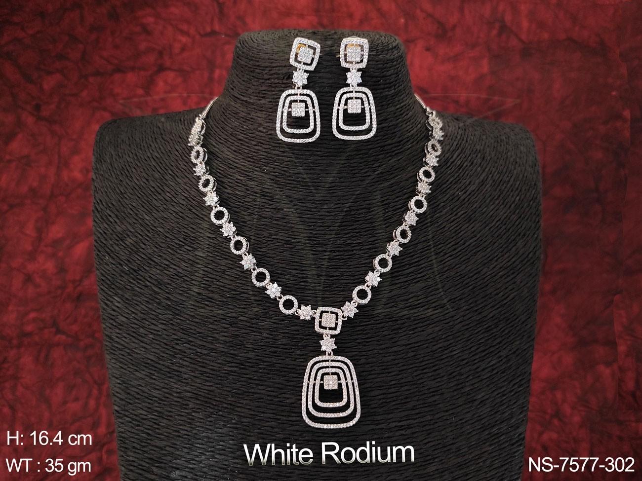 NS-7577-302-WHITE