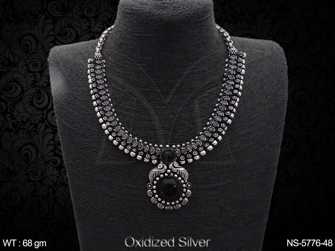 NS-5776-48-BLACK