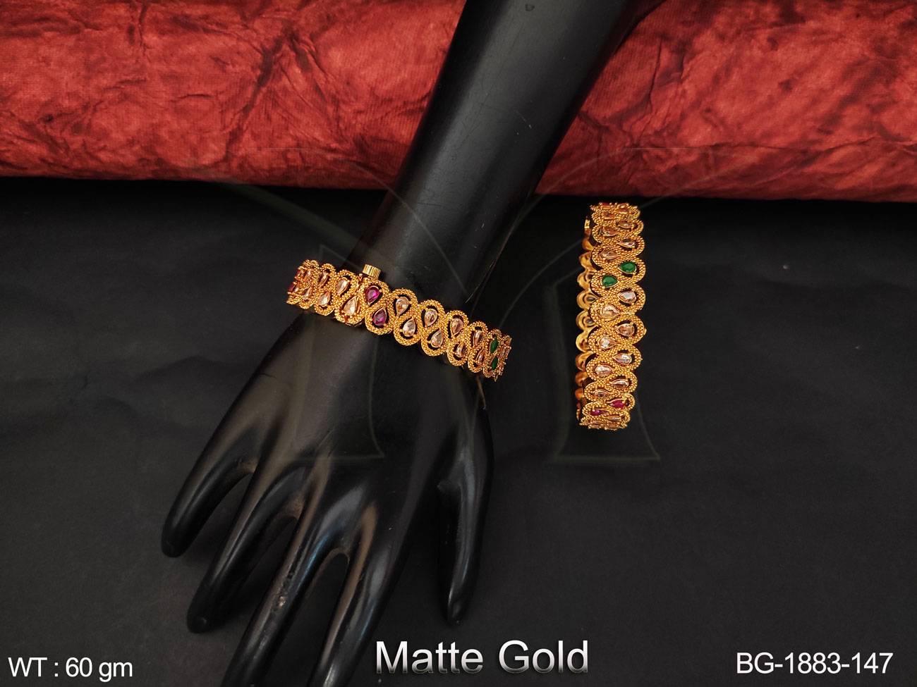 BG-1883-147-RUBY GREEN/2 X 2