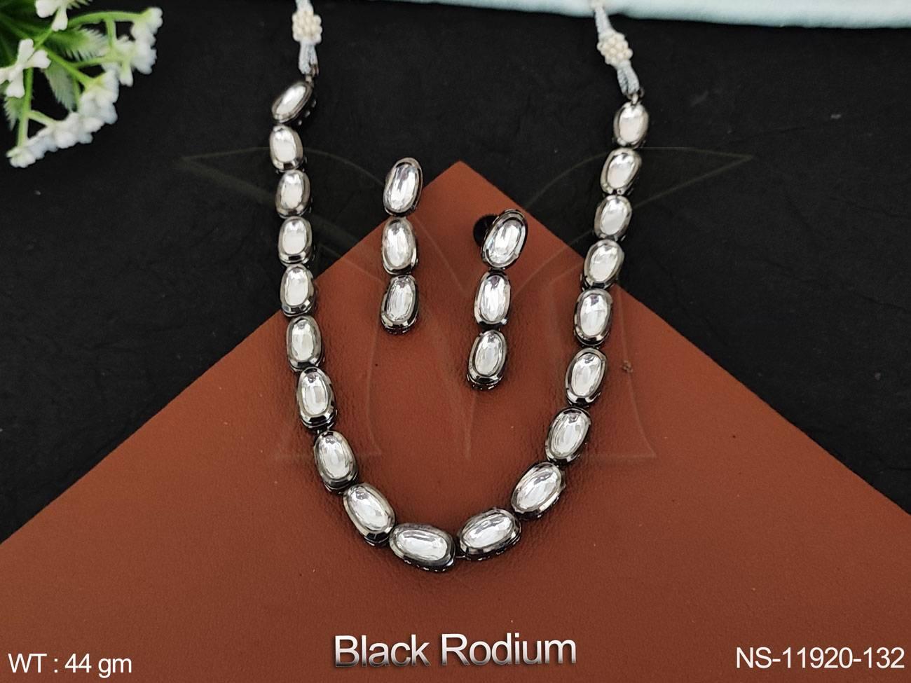 NS-11920-132-WHITE