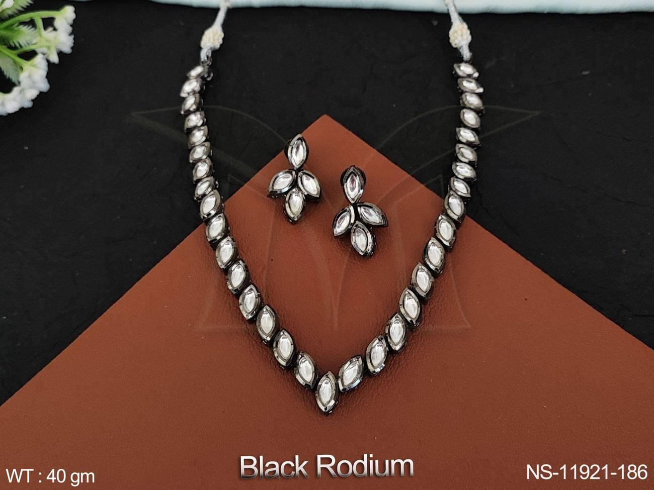 NS-11921-186-WHITE