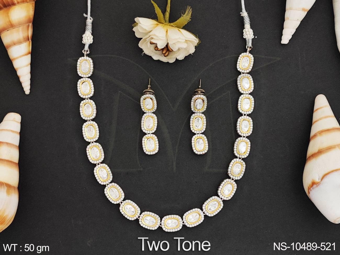 NS-10489-521-WHITE