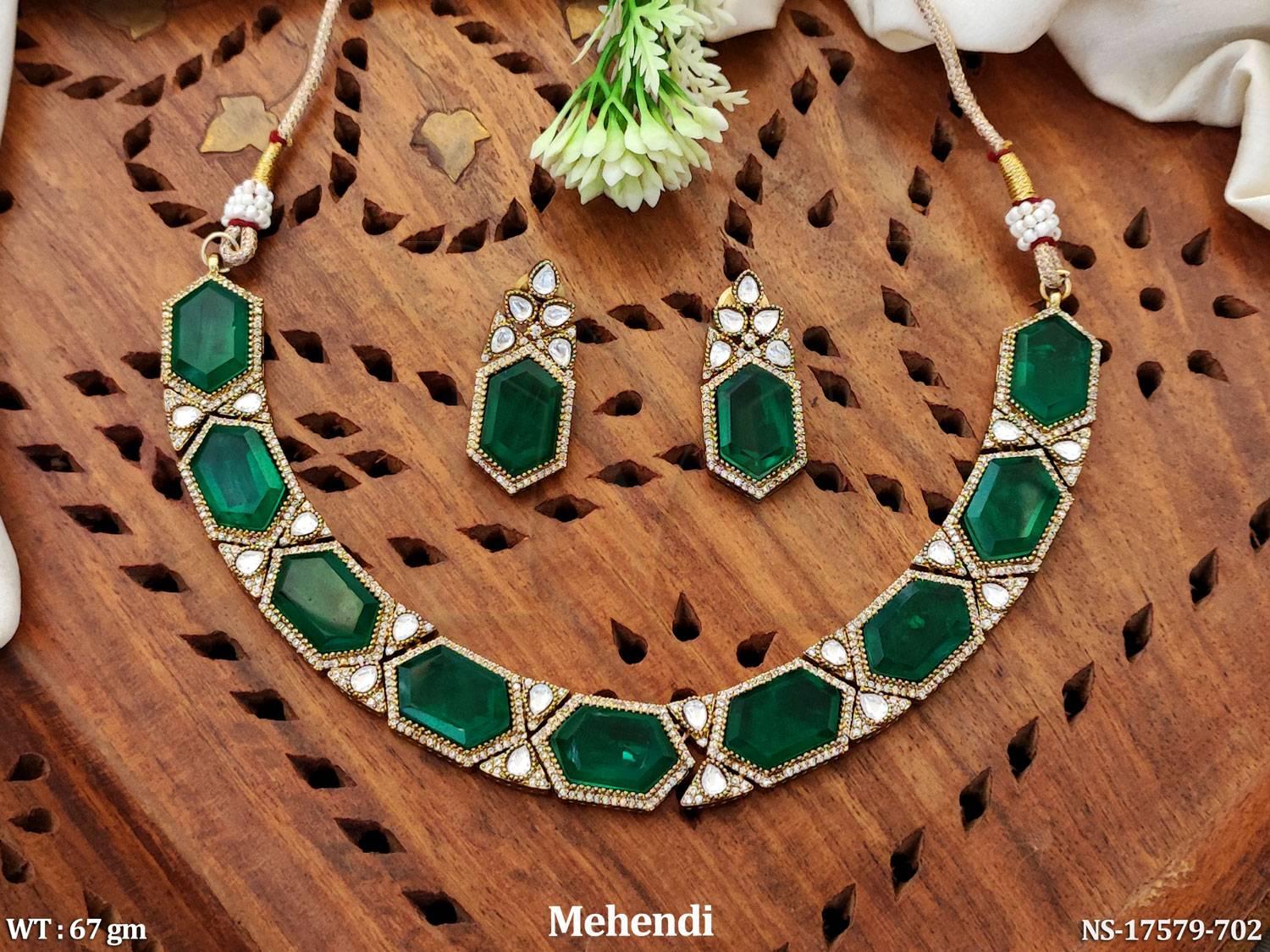 NS-17579-702-GREEN
