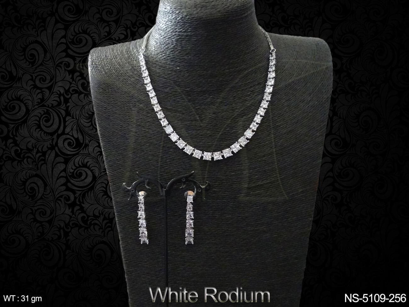 NS-5109-256-WHITE