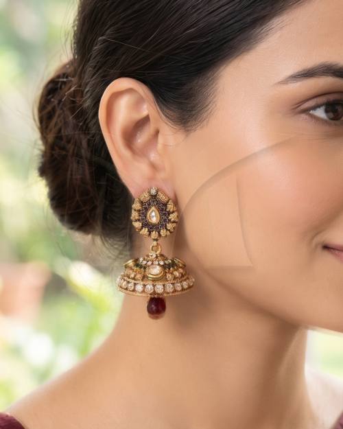 impressive jumki goal antique earrings detail