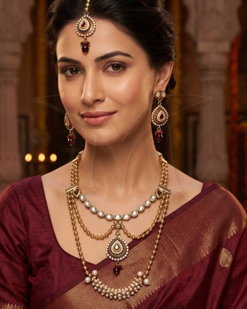 beautifully crafted gold bead ball chain with mang tika antique necklace detail
