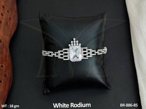 BR-886-85-WHITE