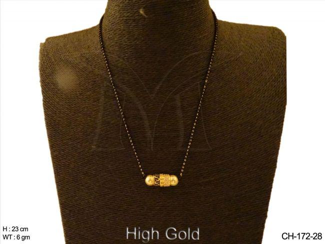 one sided style moti mangalsutra chain detail
