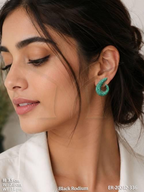 emerald-glamour-open-hoop-earrings