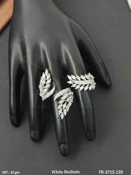 Elegant Leaf Vine White Rodium Finger Ring