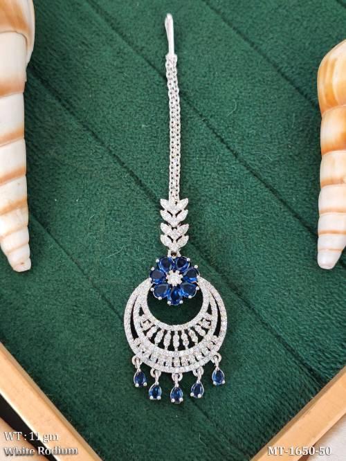 fancy-stone-maang-tikka-traditional-wedding-design