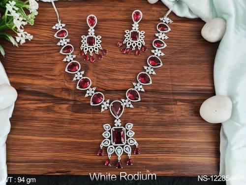 NS-12285-749-RED