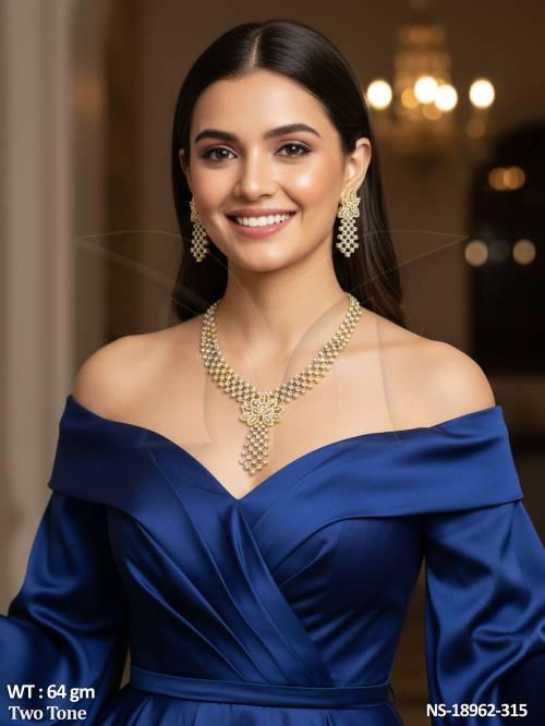 beautiful-two-tone-design-fancy-short-necklace-set-