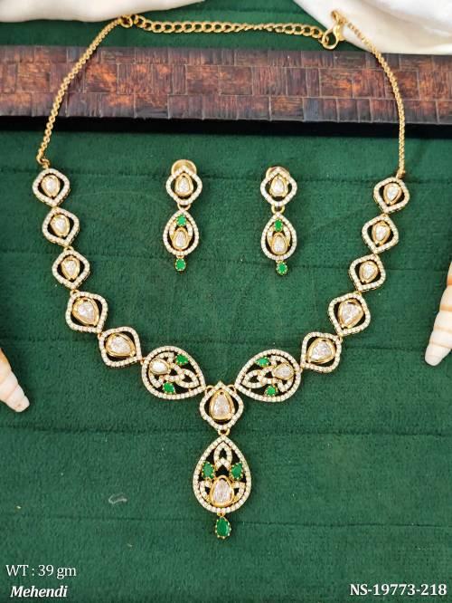 designer-mehendi-necklace-set-with-pear-cut-stones