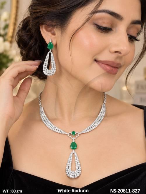 Elegant Emerald Crystal Necklace With Earrings
