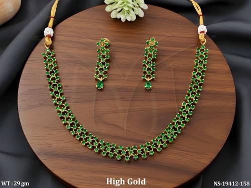 elegant-american-diamond-necklace-set-with-classic-lattice-design