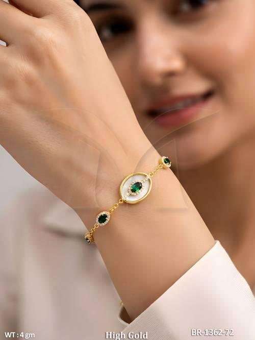 Elegant Emerald Green Gold Bracelet