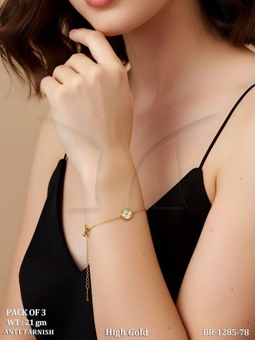 High Gold Flower Charm Bracelet for Women Daily Wear