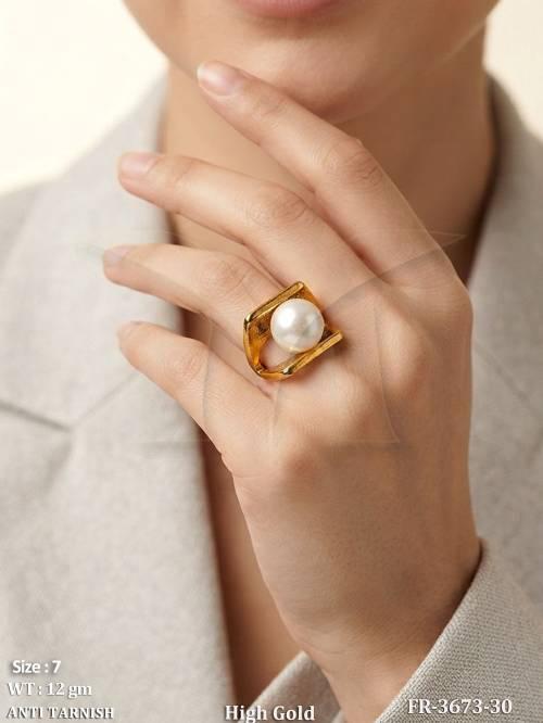 anti-tarnish-high-gold-pearl-statement-finger-ring