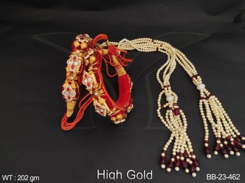 beautiful-antique-design-party-wear-high-gold-polish-bajuband-