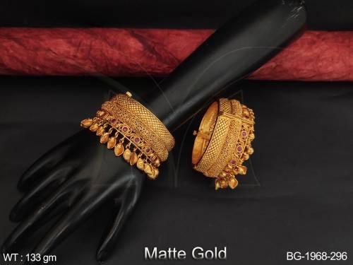 Matte Gold Polish Antique Jewelry Wedding Antique Bangles 2Pc  Set Wear Rajawadi Style Beautiful nt