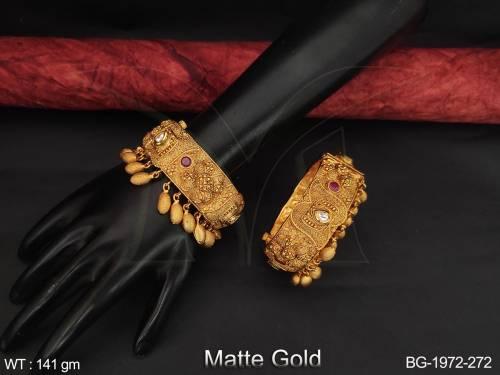 Matte Gold Polish Beautiful Design Wedding Wear Fancy Antique jewelry 2 Pc  Bangles Set 