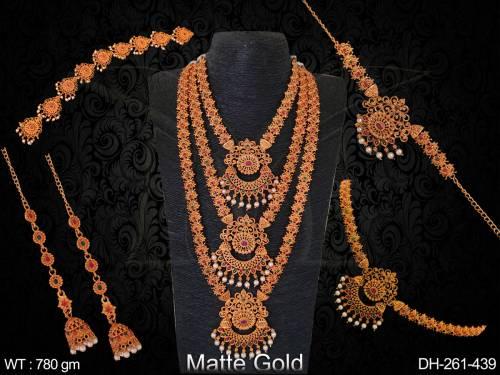 Beautiful Designer Matte Gold Polish Fancy Style Heavy Dulhan Set