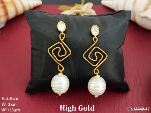 antique-design-high-gold-polish-party-wear-earrings-