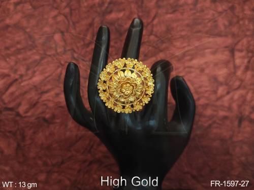 High Gold Polish Antique Jewelry Fancy Party Wear Beautiful Antique Finger Ring 