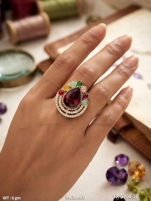 royal-emerald-teardrop-antique-statement-ring