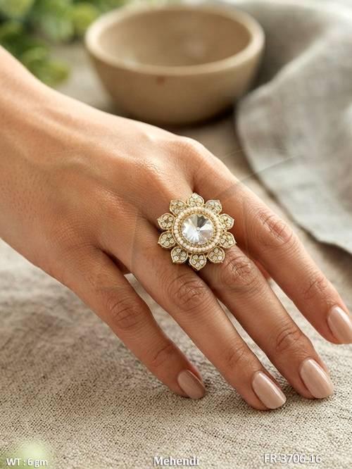 royal-emerald-floral-antique-statement-ring