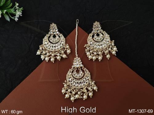 antique-jewelry-high-gold-polish-fancy-design-wedding-wear-antique-maang-tikka-with-earrings-