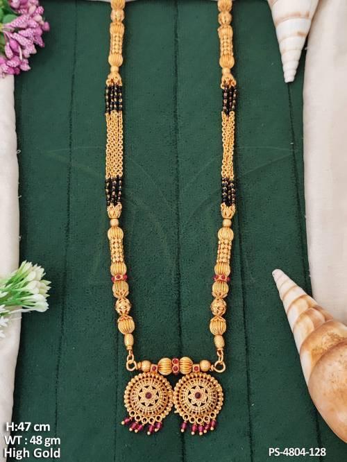 beautiful-fancy-high-gold-polish-pendant-set-