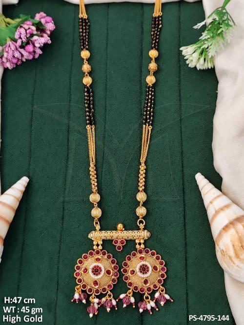 antique-high-gold-polish-party-wear-pendant-set-