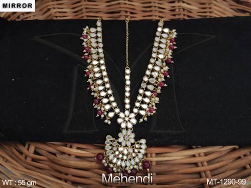 antique-jewellery-design-mehendi-polish-party-wear-maang-tikka-