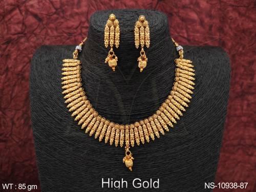 High Gold Polish Antique Jewelry Beautiful Design Antique Short Necklace Set 