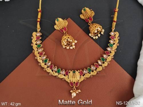 antique-jewelry-matte-gold-polish-beautiful-fancy-style-antique-short-necklace-set