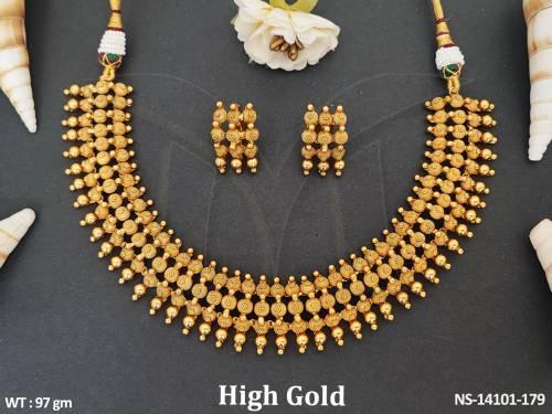 Plain Gold Design High Gold Polish Party Wear Antique Short Necklace Set