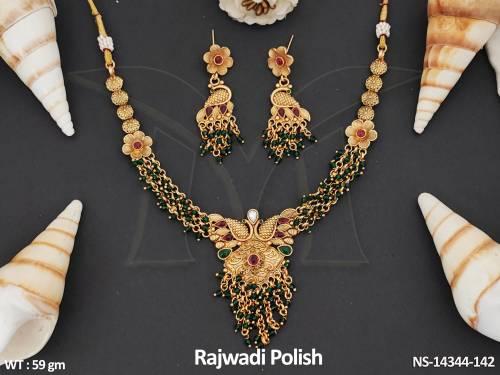 Reverse Oval Shape Centre Stone Rajwadi Polish Antique Short Necklace Set