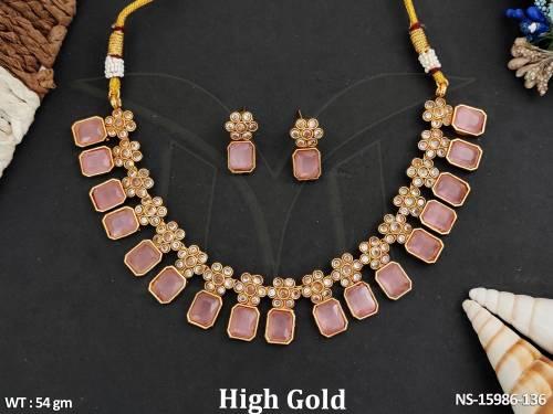 vintage-antique-jewellery-high-gold-polish-perfect-for-special-occasions-necklace-set