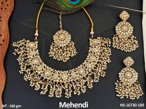 beautiful-clustered-pearl-mehendi-polish-short-necklace-set-