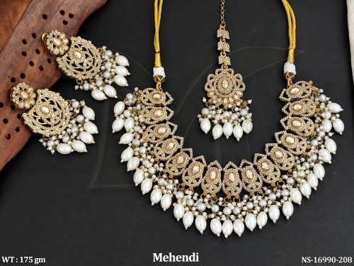 antique-mehendi-polish-fancy-design-short-necklace-set-